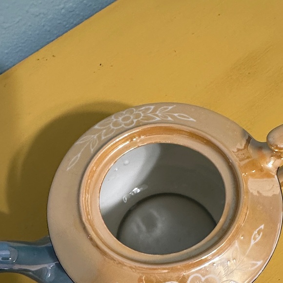 Vintage Porcelain Floral Teapot Gold Trim With Lid - Made In Japan - Picture 5 of 9